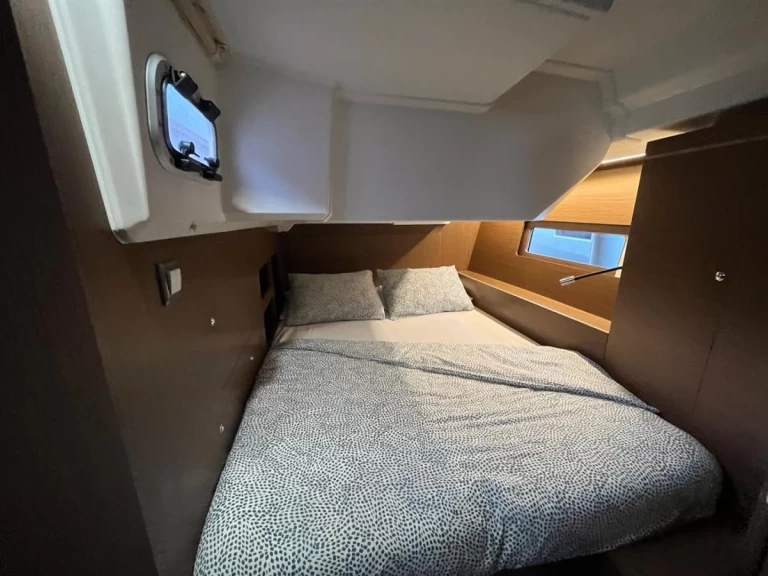 Alquiler de Bénéteau Oceanis 46.1 en Pomer