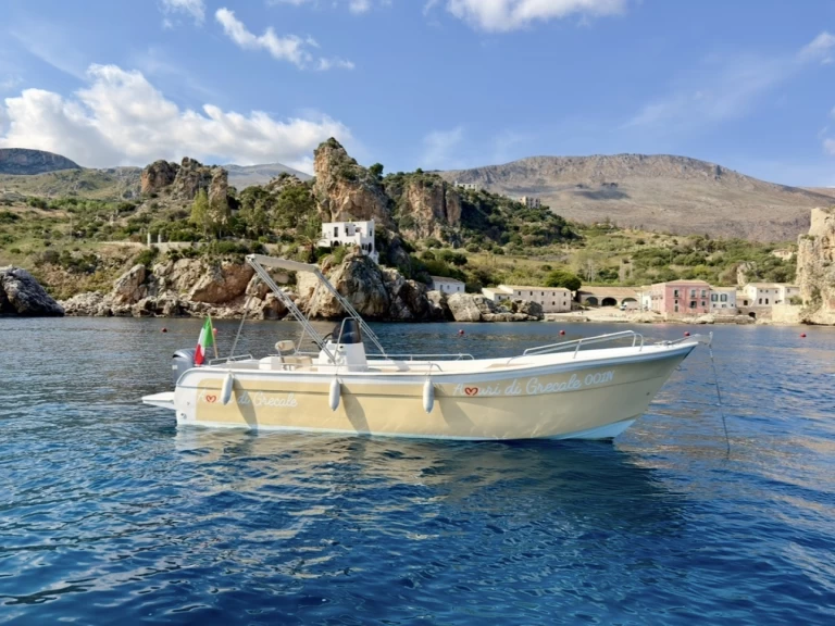 Alquiler Lancha LIVER con o sin  título de navegación