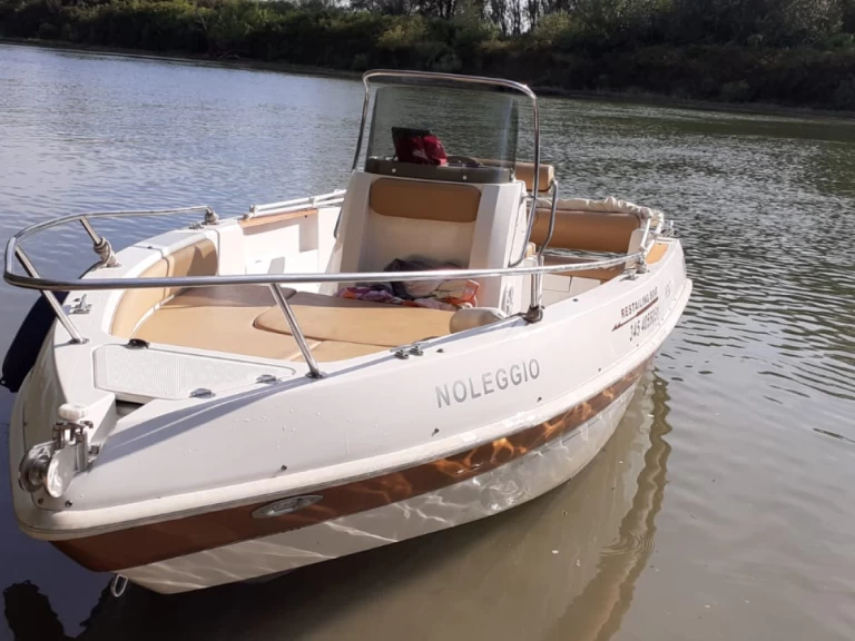 yacht & co voyage 18 de alquiler a Venecia