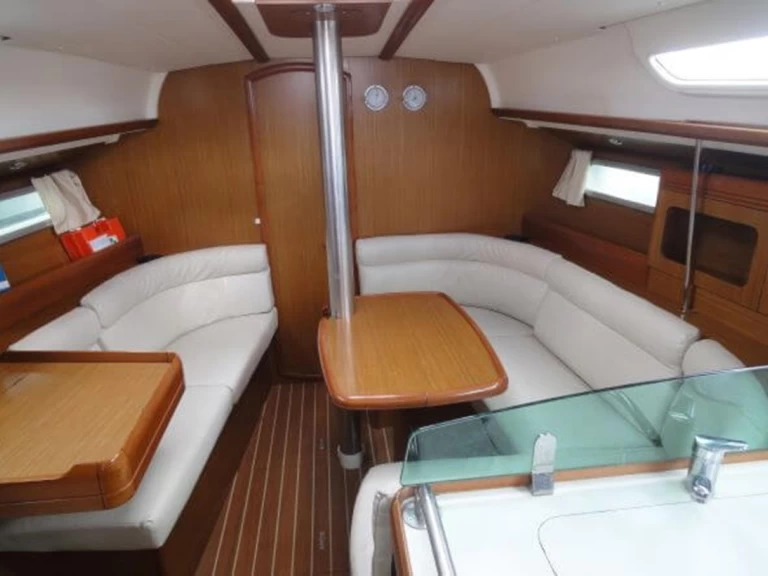 Alquiler Velero en Lávrio - Jeanneau Sun Odyssey 36i