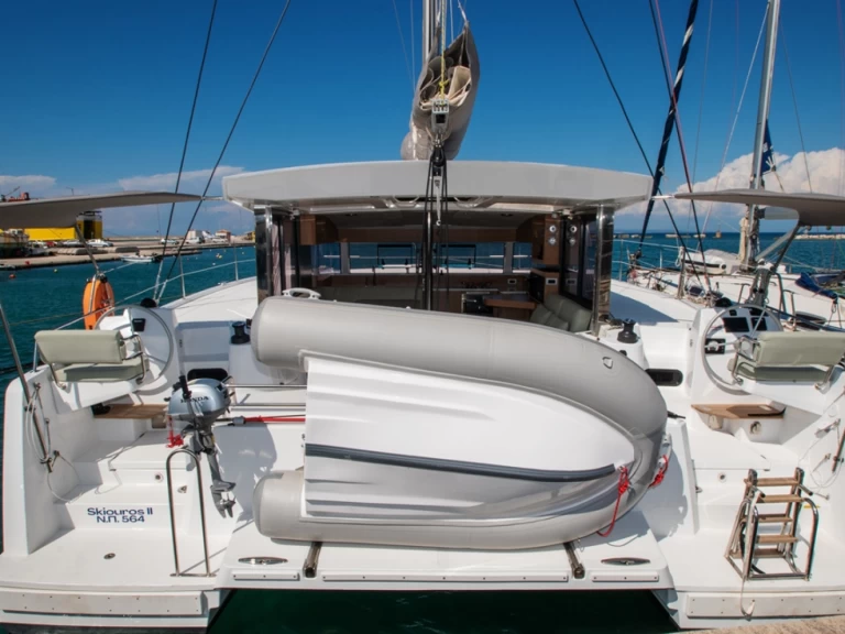 Alquiler de barcos Nidrí barato de Bali Catsmart