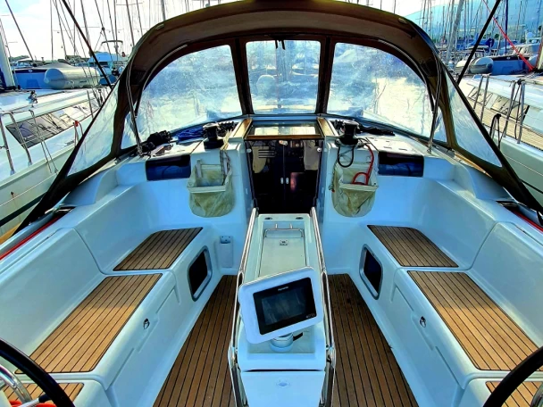 Jeanneau Sun Odyssey 449 de alquiler a Benítses