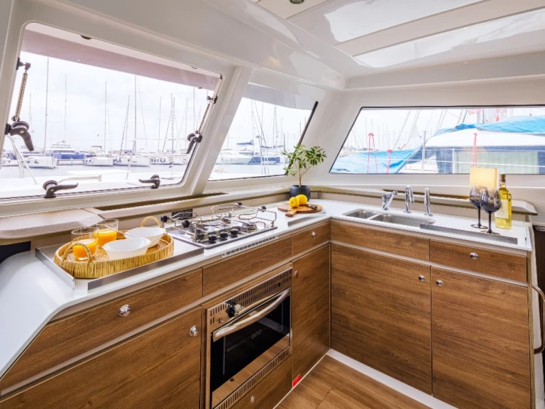 Bali Bali Catspace Voile de alquiler a Néa Péramos