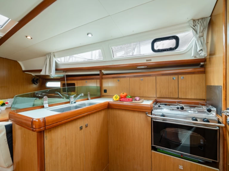 Alquiler Velero Jeanneau con o sin  título de navegación