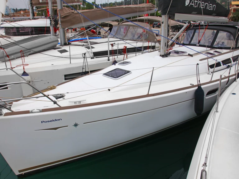Alquiler de embarcaciones Jeanneau Sun Odyssey 42i enBenítses en Samboat
