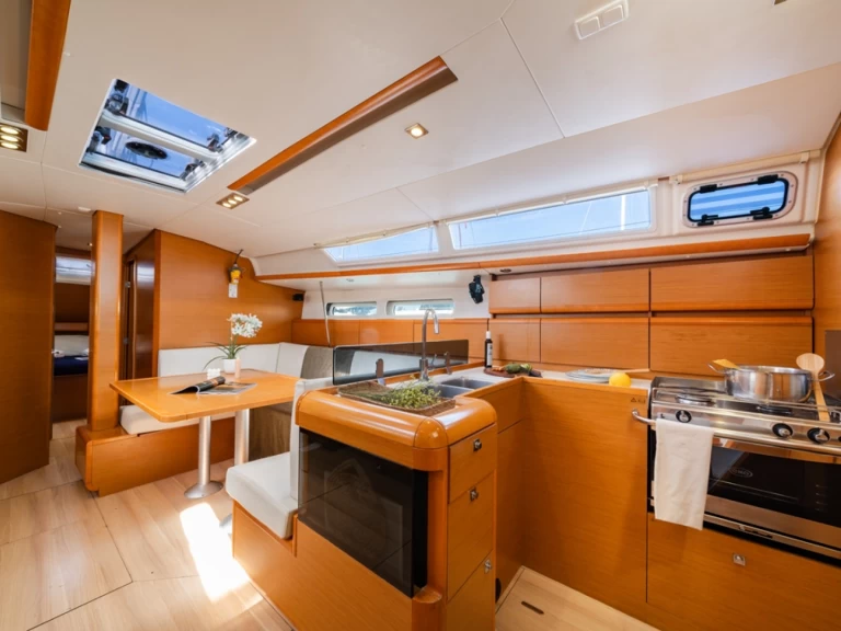 Alquiler Velero Jeanneau con o sin  título de navegación