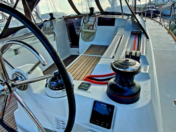 Jeanneau Sun Odyssey 449 de alquiler a Benítses