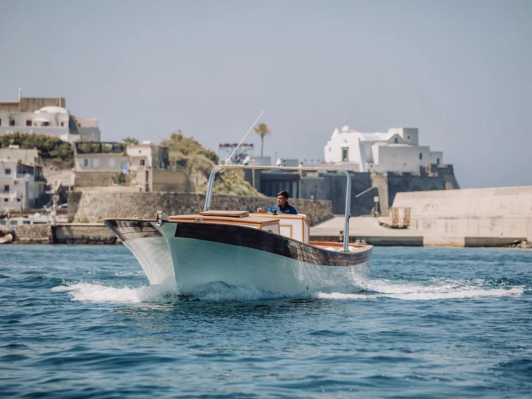 Alquiler de embarcaciones O.P Nautica  Aragonese enForio en Samboat