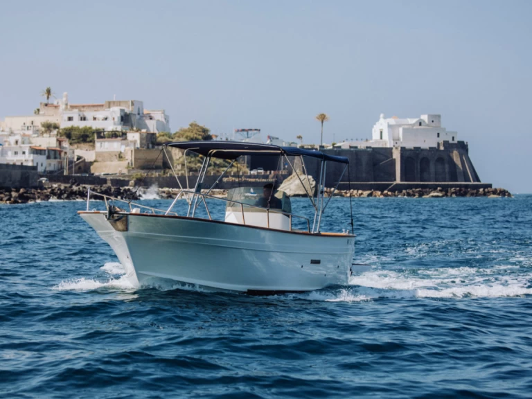 Alquiler de Lancha, con o sin patrón O.P Nautica Forio
