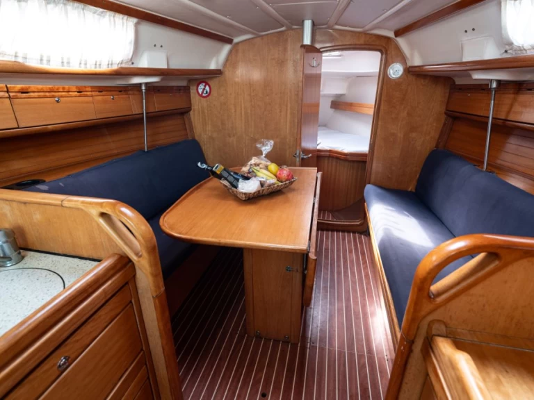 Alquiler de embarcaciones Bavaria Bavaria 30 Cruiser enPalero en Samboat