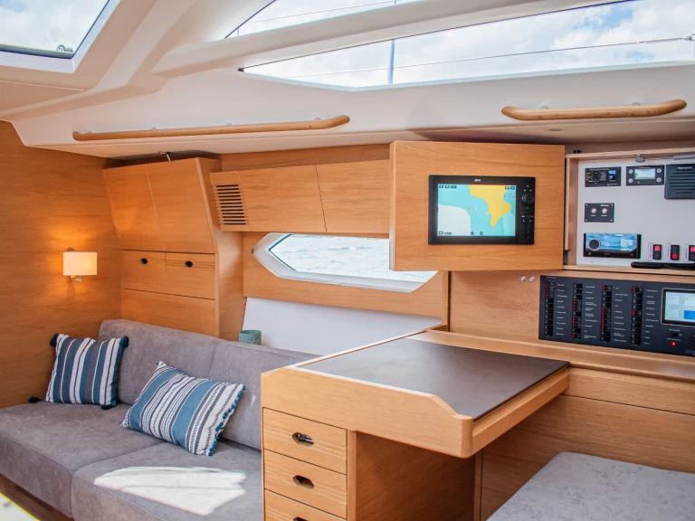 Alquiler de X-Yachts Xc47 en Olympic Marine
