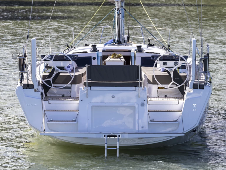 Alquiler Velero Dufour con o sin  título de navegación