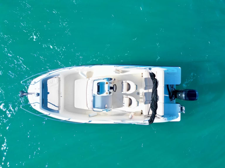 Alquiler Lancha Quicksilver con o sin  título de navegación