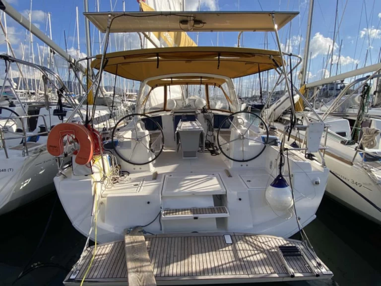 Alquiler de barcos Lefkáda barato de Oceanis 41.1