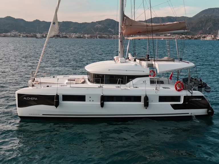 Catamarán para alquilar Fethiye al mejor precio