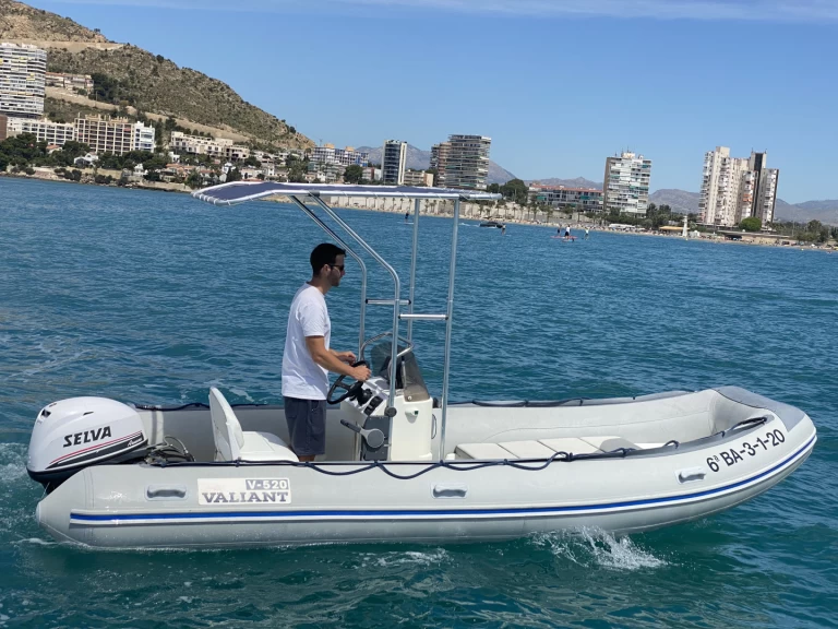 Alquiler de Neumática, con o sin patrón Valiant Calp / Calpe