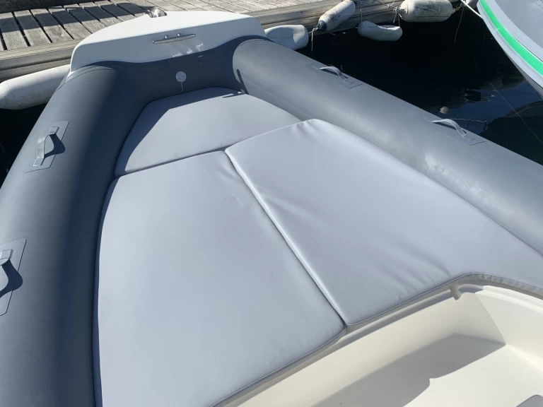 Alquiler de Nautica Led Nautica Led 680 en Propriano