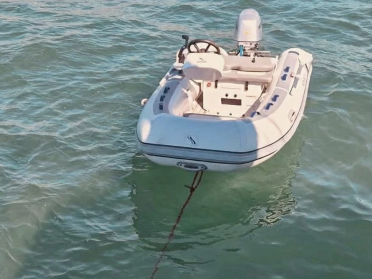 Alquiler Catamarán Bali con o sin  título de navegación