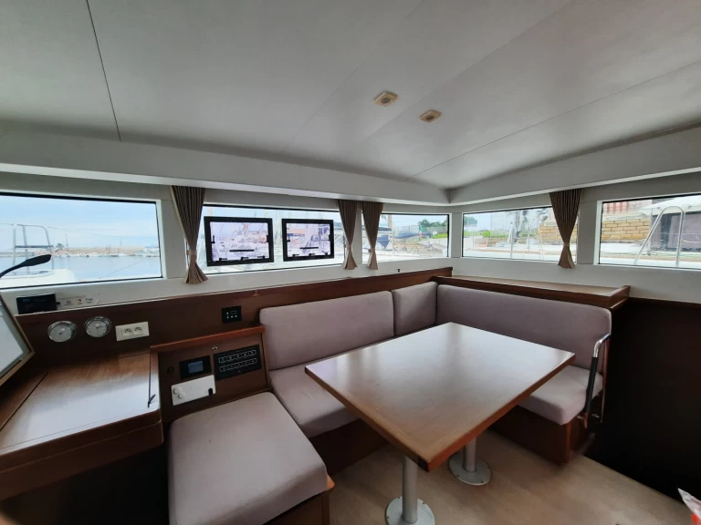 Alquiler de Lagoon Lagoon 40 en Furnari