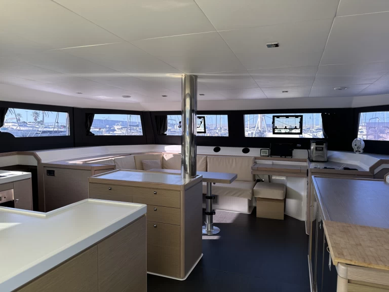 Alquiler de Dufour Dufour 48 Cat[G] en Furnari