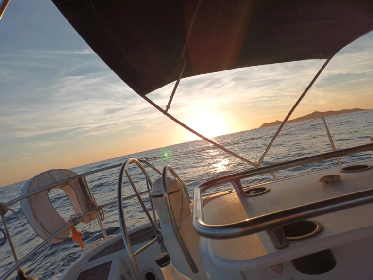 Velero para alquilar Ajaccio al mejor precio