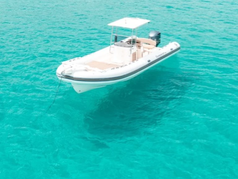 Lancha para alquilar Poltu Quatu al mejor precio