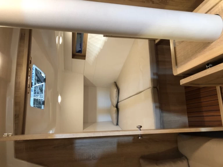 Alquiler de Velero, con o sin patrón Viko Poltu Quatu