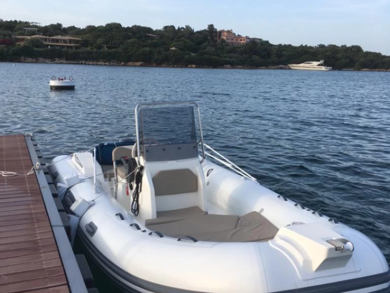 Alquiler Lancha en Porto Cervo - Capelli Tempest 570 40 HP