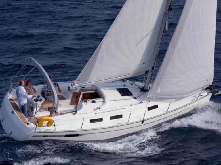Alquiler de embarcaciones Bavaria Bavaria 32 Cruiser enPunat en Samboat