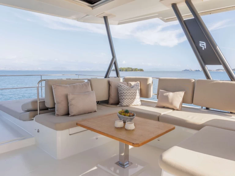 Alquiler Yate de lujo Fountaine Pajot con o sin  título de navegación