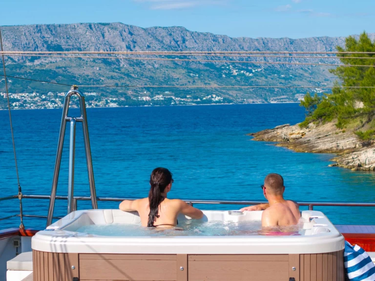  Custom Built Aluminum Cutter Carpe Diem de alquiler a Trogir