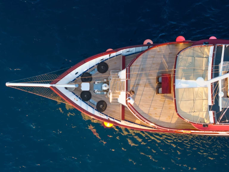 Alquiler de  Custom Built Aluminum Cutter Carpe Diem en Trogir