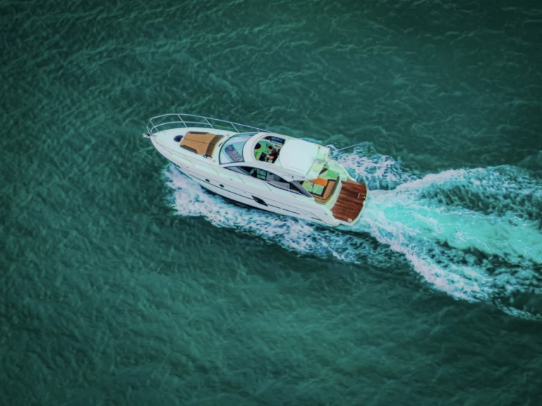 Alquiler Yate de lujo Bénéteau con o sin  título de navegación