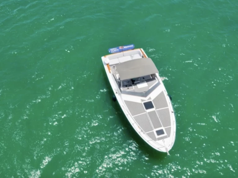 Alquiler de embarcaciones Sirena 42  enMiami Beach en Samboat