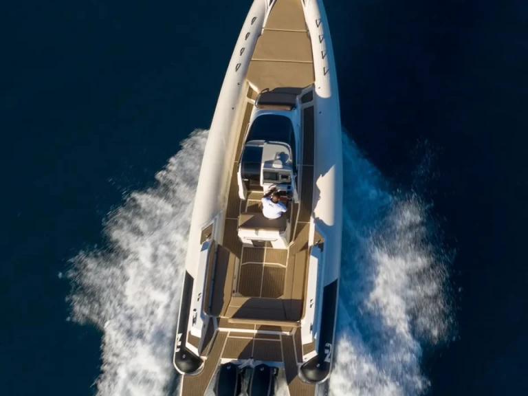 Alquiler de embarcaciones Nuova Jolly PRINCE 33C enPropriano en Samboat