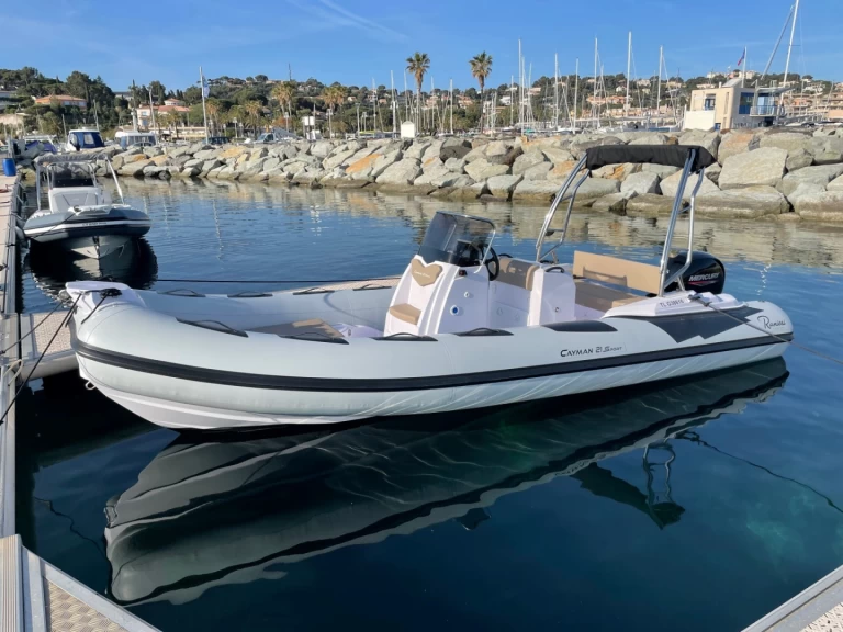 Alquiler de Ranieri Cayman 21 S en Cavalaire-sur-Mer