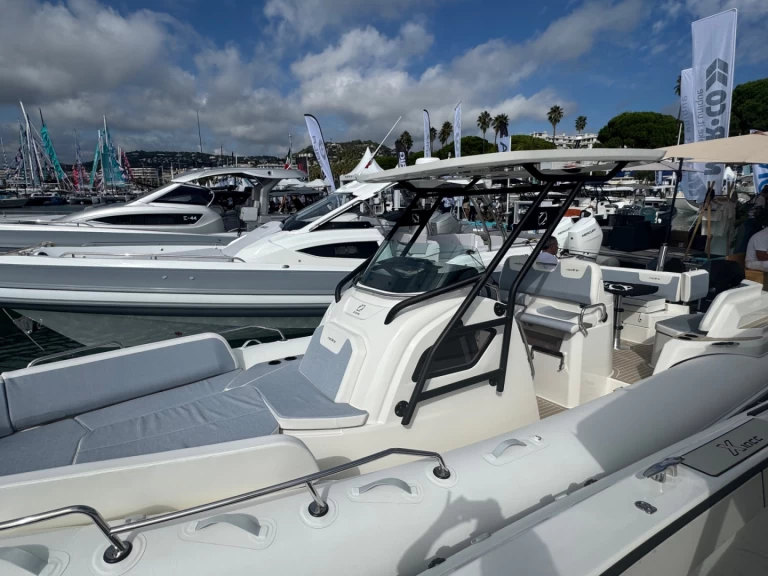 Alquiler de embarcaciones Zodiac Medline 9 enPropriano en Samboat