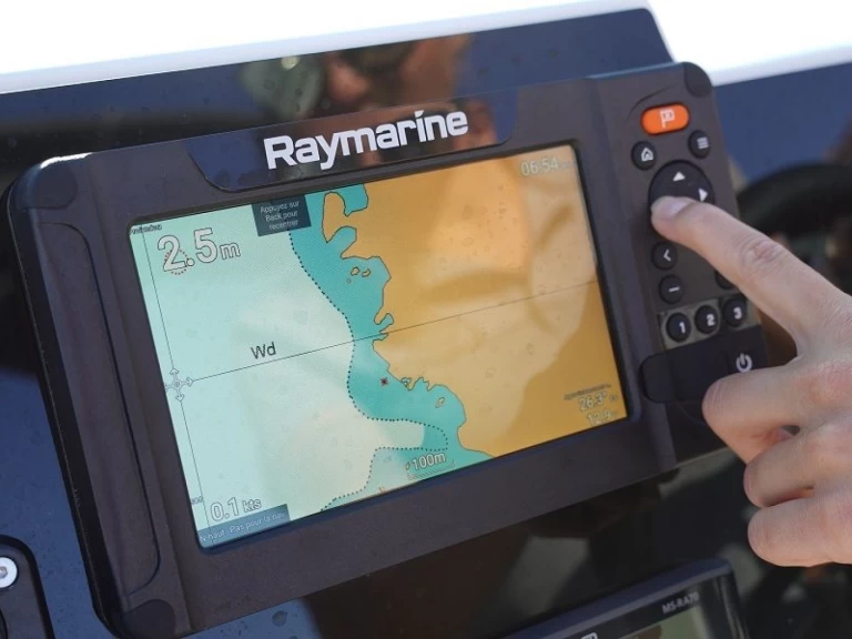 Alquiler de Neumática, con o sin patrón Zodiac Propriano