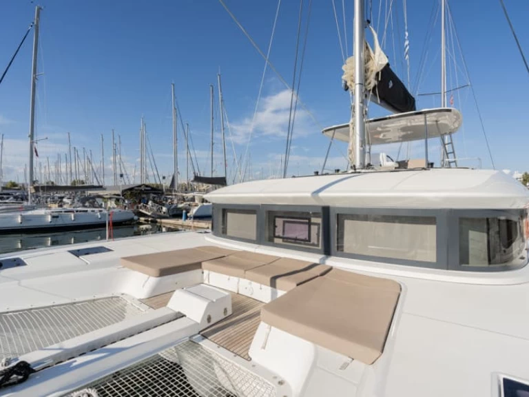 Catamarán para alquilar Nidrí al mejor precio