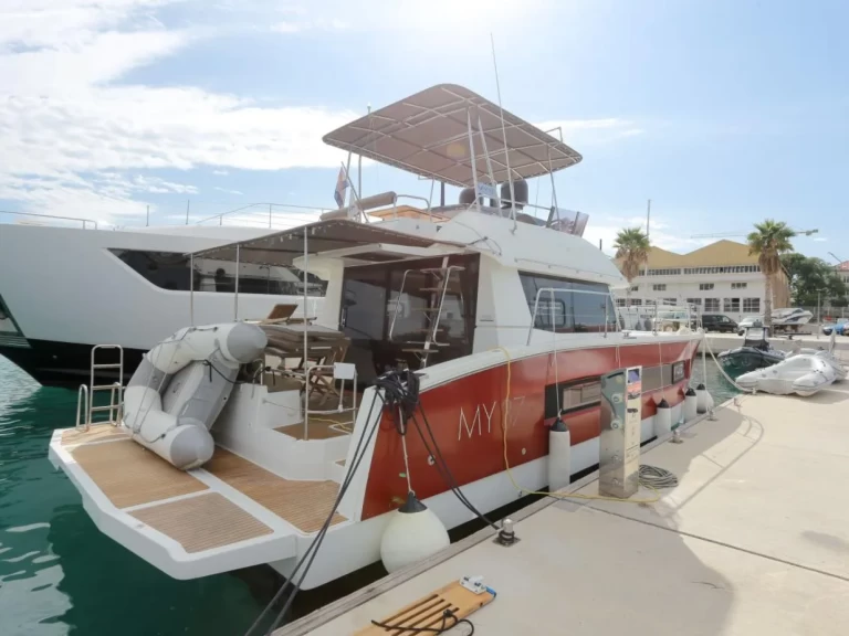 Alquiler de Lancha, con o sin patrón Fountaine Pajot Primošten