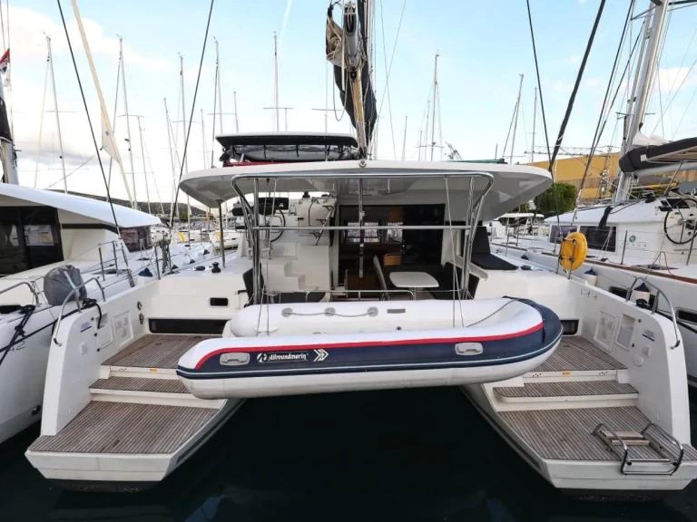 Alquiler de embarcaciones Lagoon Lagoon 42 enPrimošten en Samboat