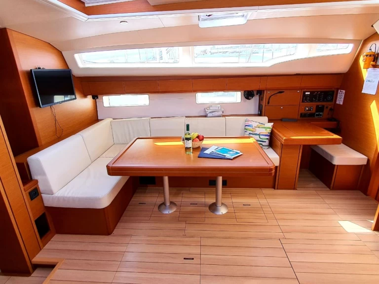 Alquiler de barcos Rhodes (Ciudad) barato de Jeanneau 54