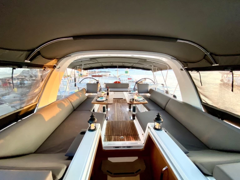 Alquiler de barcos Néa Péramos barato de Jeanneau 60