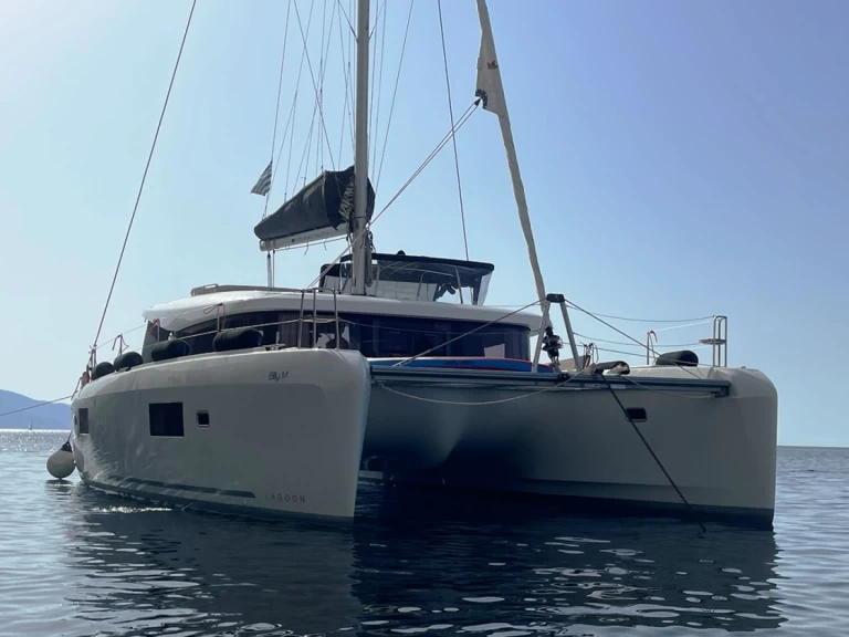 Alquiler Catamarán Lagoon con o sin  título de navegación