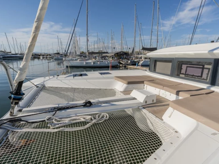 Alquiler de barcos Nidrí barato de Lagoon 50