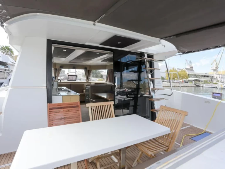 Alquiler de embarcaciones Fountaine Pajot Fountaine Pajot MY 37 enPrimošten en Samboat