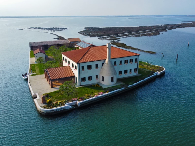 Alquiler de Bluline Bluline 19 Ft Open Plus en Venecia