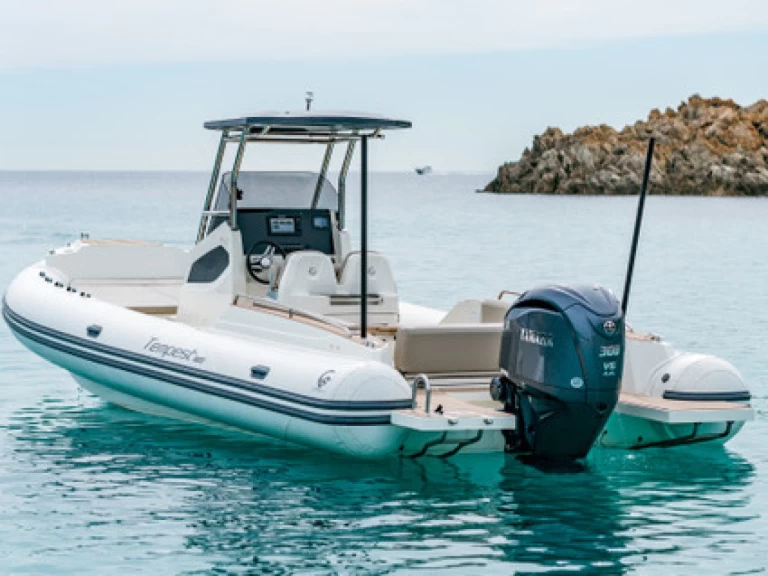 Lancha para alquilar Poltu Quatu al mejor precio