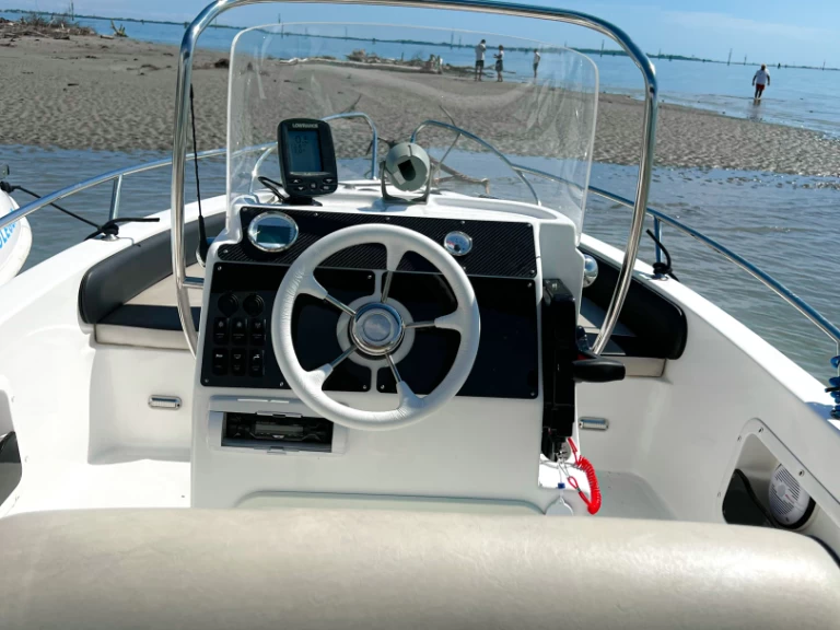 Alquiler Lancha yacht & co con o sin  título de navegación