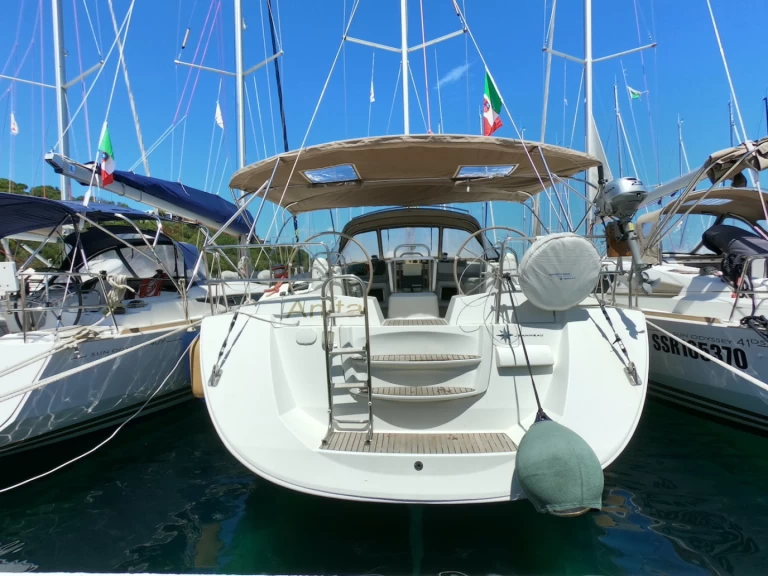 Alquiler Velero Jeanneau con o sin  título de navegación